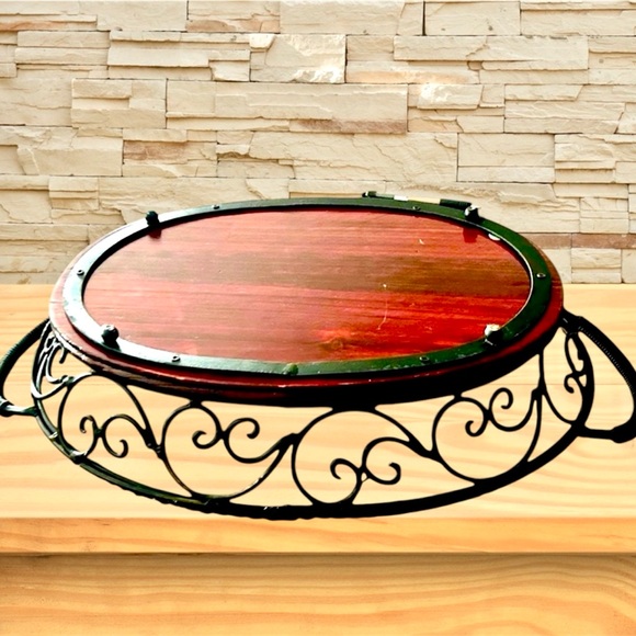 EUC! TEMP-TATIONS CAST IRON AND WOOD SERVING TRAY - Picture 2 of 11